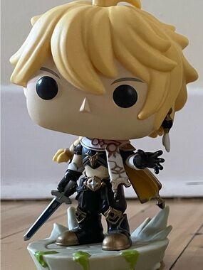 Funko Blonde Yellow Gold Black Genshin Impact Aether Pop! Vinyl Figure